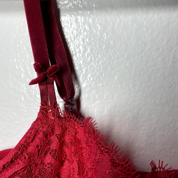 Victoria's Secret Dream Angels Push-Up Bra Without Padding Lace Velvet Red 34B - Picture 3 of 5